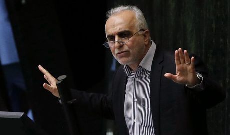 سهام ۱۰۰ شرکت تا پایان سال عرضه اولیه می‌شود