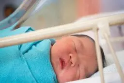 فروش نوزاد تازه متولد شده بخاطر بیکاری!