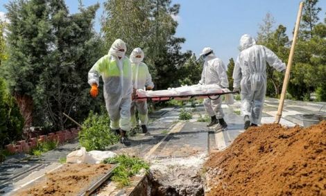 مینو محرز: تعطیل نکردن‌ها سیاسی است تا علمی/ برای قرنطینه خیلی دیر شده