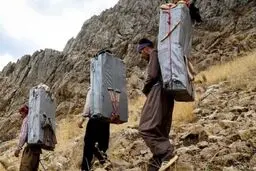رنج کوله‌بری برای لقمه‌ای نان/ آیا کوله‌بران ساماندهی می‌شوند؟