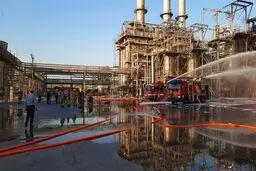 آتش در پتروشیمی بندر امام خاموش شد