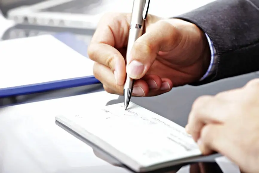 ضوابط جدید استفاده از چک از آذرماه/ دارندگان دسته چک بخوانند