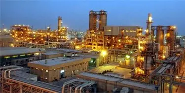 آتش‌سوزی در پتروشیمی خارک/ یک نفر جان‌ باخت