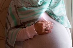 تظاهر به بارداری برای سرقت‌های سریالی