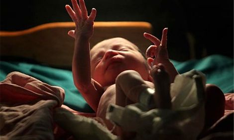 &#8220;تاریخ تولد لاکچری&#8221; خیانت مادر به نوزاد!