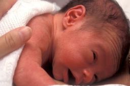 عوارض خطرناک دستکاری در تاریخ تولد نوزاد