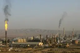 اصابت موشک به پالایشگاه نفت در عراق