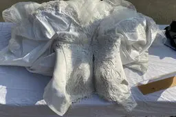 کشف لباس عروس شیشه ای در تهران