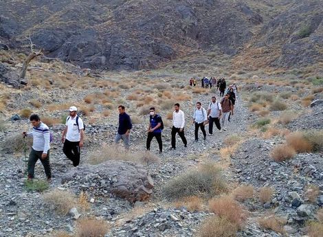 نجات ۱۰ کوهنورد گرفتار در آبشار یخی شهرستان مرند