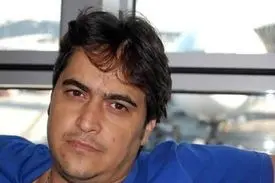 «روح الله زم» به دار مجازات آویخته شد