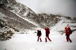 آخرین وضعیت عملیات جستجو در ارتفاعات برفی تهران/ کشف ۴ جسد / آمار مفقودی‌ها بیش از ۱۰ تن