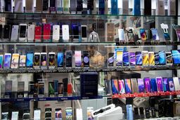 قیمت تلفن همراه حدود ۲۰ درصد کاهش یافت