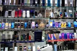 قیمت تلفن همراه حدود ۲۰ درصد کاهش یافت