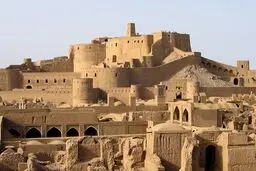 آیا ارگ بازسازی شده بم همان ارگی است که فرو ریخت؟