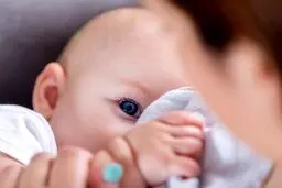 استفاده از آنتی‌بادی‌های شیر مادران برای درمان کرونا