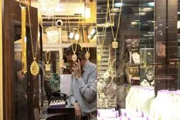 نقره‎ فروشان بازار طلا را به دست گرفتند