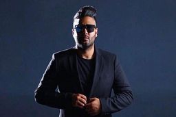 ساسان یافته به ایران برنگشته است/ساسی مانکن چگونه همه را سرکار گذاشت