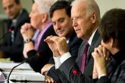 بایدن در روز تحلیف چند فرمان اجرایی صادر می‌کند