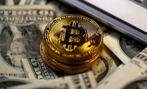 سرمایه‌گذاری در بیت کوین؛ سود آور یا پر نوسان و غیر‌ قانونی؟