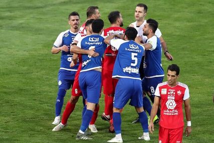 داربی ۹۴ برنده نداشت/ استقلال در دقایق پایانی از شکست گریخت