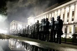 تعجیل یک هفته‌ای در تدابیر امنیتی مراسم تحلیف بایدن؛ «روز تحلیف از خانه خارج نشوید»