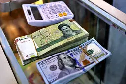 سه نشانه کاهش قیمت دلار
