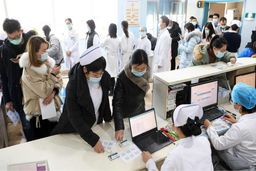 چین نخستین مرگ ناشی از کرونا در ۸ ماه گذشته را گزارش کرد