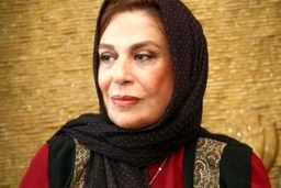 گوهر خیراندیش برای درمان کرونا در بیمارستان بستری شد