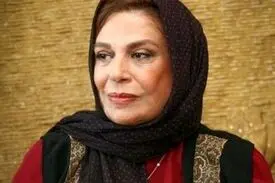 گوهر خیراندیش برای درمان کرونا در بیمارستان بستری شد