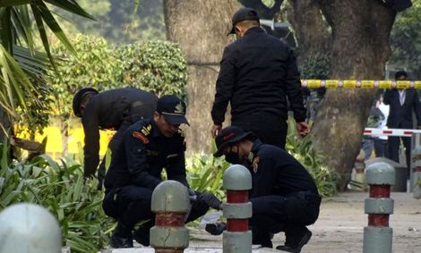 نیروهای امنیتی هند هواپیمای ماهان را بازرسی کرده‌اند