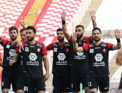 پرسپولیس تا پایان سال سیاه‌پوش می‌ماند