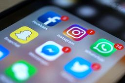 هم در شبکه «شاد»یم هم در «اینستا»