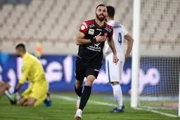 پرسپولیس استقلال را پایین کشید/ یحیی قهرمانی نیم‌فصل را رها نمی‌کند
