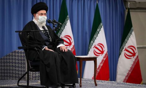 پخش زنده سخنرانی رهبر انقلاب در سالروز قیام ۲۹ بهمن مردم تبریز