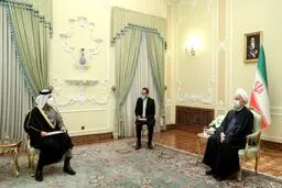 روحانی در دیدار وزیر خارجه قطر: همچنان بر طرح ابتکار صلح هرمز پایبند هستیم؛ کشورهای منطقه باید برای سرنوشت خود تصمیم بگیرند / هر زمانی که آمریکا تحریم ها را لغو و به قانون بازگردد، بلافاصله ایران هم به همه تعهدات خود برمی گردد