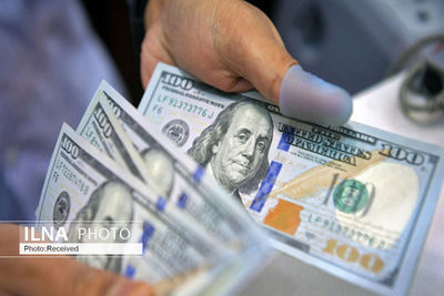 دلار و یورو در صرافی بانکی چند؟
