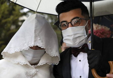 عروسی به سبک کرونا از ناهار عروسی تا آرایشگاهِ ۳ صبح!