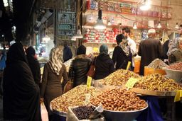 بازار شب عید چیده شد/ کنترل قیمت اقلام اساسی بر عهده کیست؟