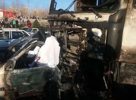 جان باختن ۳ تن در پی تصادف و وقوع حریق در بزرگراه آزادگان