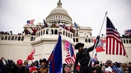 تحقیقات آمریکا درباره ارتباط میان قانونگذاران و عاملان حمله به کنگره