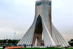 شهرداری پارکینگ برج آزادی را پلمپ کرد