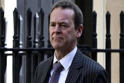 دیپلمات سابق انگلیس: ۴۰۰ میلیون پوند به ایران بدهکاریم / تلاش‌های زیادی برای پرداخت این طلب در جریان است