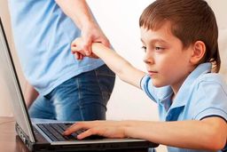 دوستان مجازی، عزیزتر از والدین واقعی!