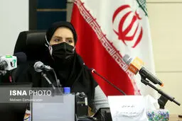علائم کرونای انگلیسی ۲۴ تا ۴۸ ساعت پس از ابتلا در فرد دیده می‌شود