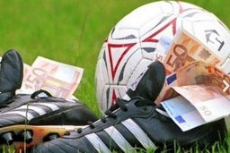 قراردادم افزایش پیدا نکند، می‌روم! / بازیکن سالاری بیخ ریش فوتبال ایران