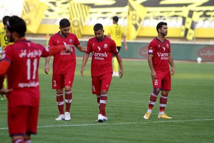 گهی پشت به زین، گهی زین به پشت