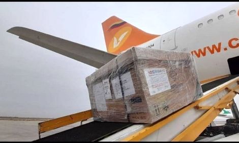 ۱۰۰ هزار دز واکسن کوبایی کرونا وارد فرودگاه امام خمینی شد