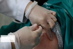 مردم خوزستان تا آخر بهار ۱۴۰۰ واکسینه می‌شوند