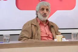 ابراهیم فیاض: مجری‌های تلویزیون چهره زنانه دارند و ترویج هم‌جنس‌گرایی می‌کنند
