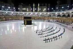 عربستان تا پایان ماه‌ مبارک رمضان زائر خارجی نمی‌پذیرد